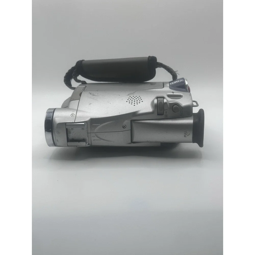 Canon ZR40 MiniDV Digital Video Camcorder 18x  Zoom Untested For Parts /Repair